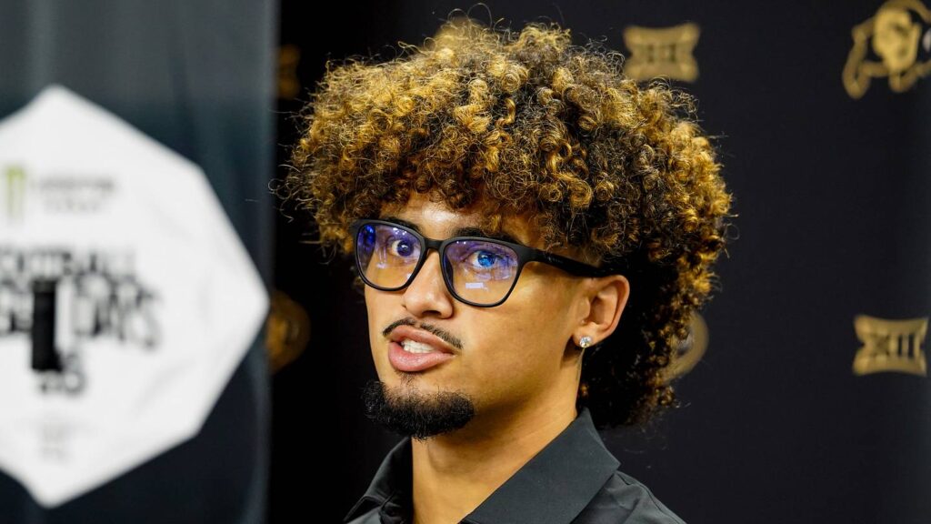 Colorado Buffaloes Using Intriguing Tool to Develop Quarterback Julian Lewis Colorado Buffaloes Using Intriguing Tool to Develop Quarterback Julian Lewis