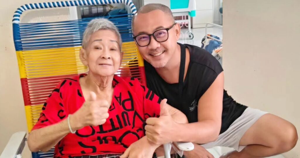 Yao Wenlong’s mother dies aged 90
