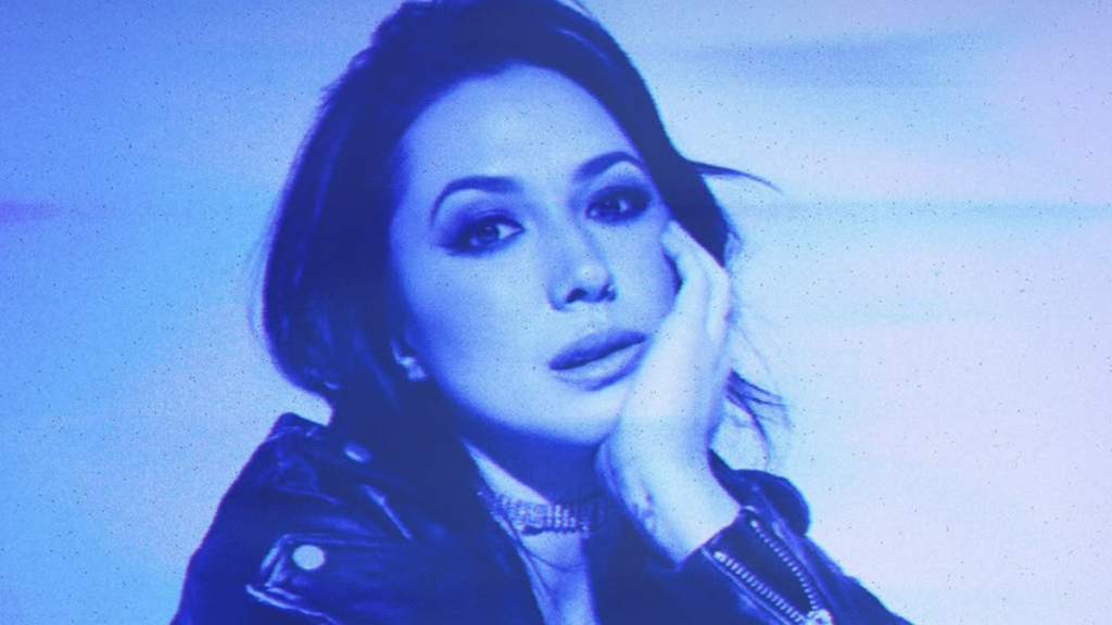 Michelle Branch Launches “Everywhere and Back Again” Tour with Nostalgic MBTV Livestream Event Michelle Branch Launches “Everywhere and Back Again” Tour with Nostalgic MBTV Livestream Event