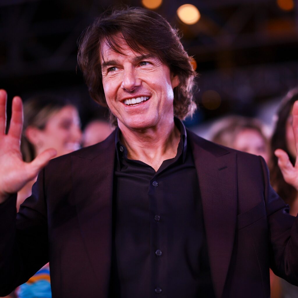 Tom Cruise Looks Completely Unrecognizable in Shocking Digger Transformation