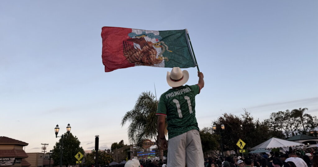 Team USA or Team Mexico? Or both? In San Diego, World Cup fandom doesn’t recognize borders Team USA or Team Mexico? Or both? In San Diego, World Cup fandom doesn’t recognize borders