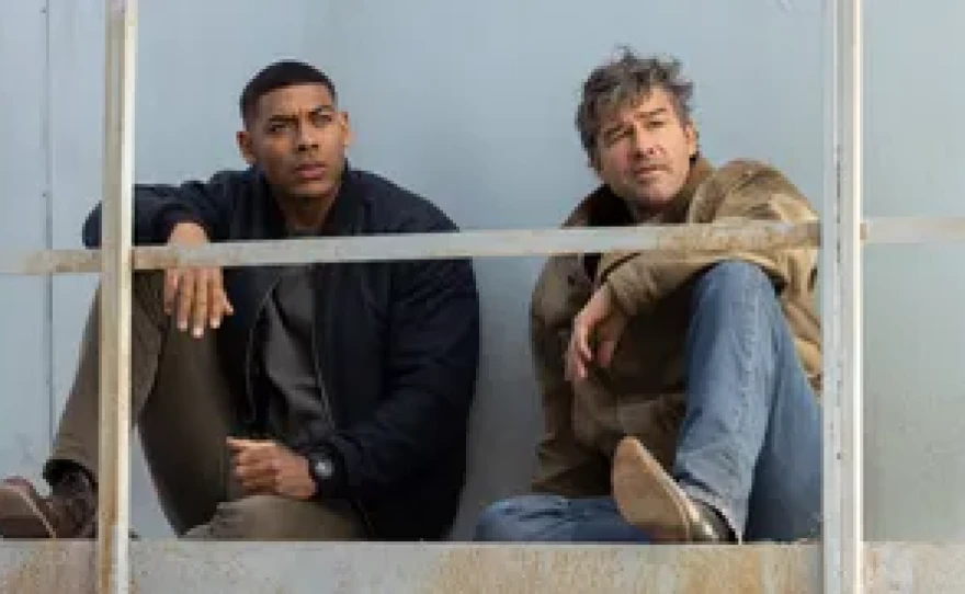 Aaron Pierre and Kyle Chandler in Lanterns, season 1.