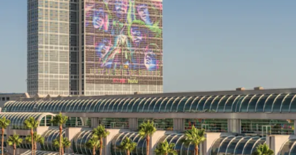 Hilton San Diego Bayfront Celebrates Comic Hilton San Diego Bayfront Celebrates Comic