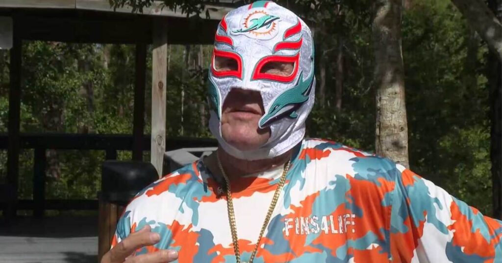 From addiction to ‘FinSassin’: How Miami Dolphins fandom helped save one fan’s life