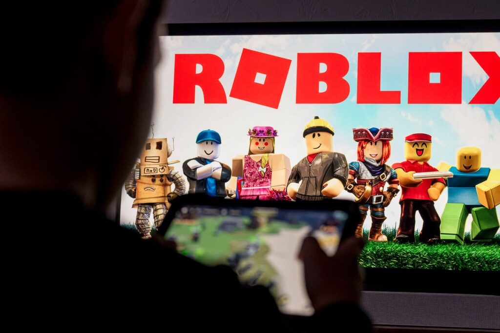 Parents concerned Roblox will slip through gaps in online safety crackdown
