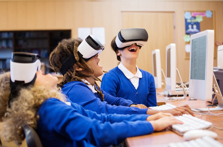 Make university study tangible with VR Make university study tangible with VR