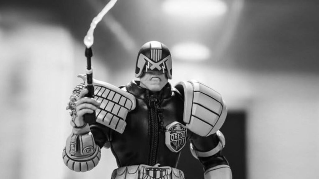 Judge Dredd Returns with New Black & White Hiya Toys Figure