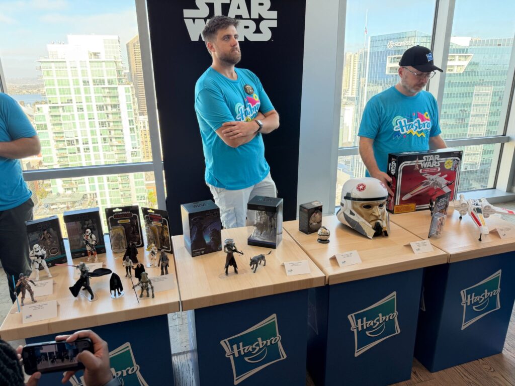 Photos/Videos: Hasbro Showcases New Star Wars and Marvel Collectibles at San Diego Comic