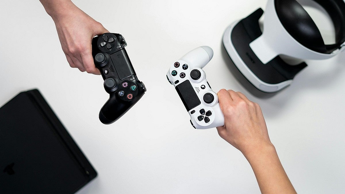 Trending: Sony CEO Sells 56% of Stock Amid PlayStation 2028 Disc Backlash