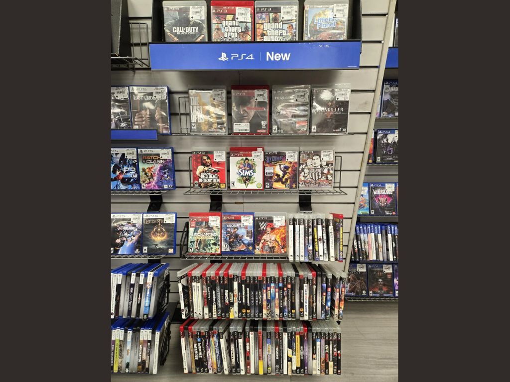 GameStop CEO: Sony ending PlayStation discs “irrelevant” GameStop CEO: Sony ending PlayStation discs “irrelevant”