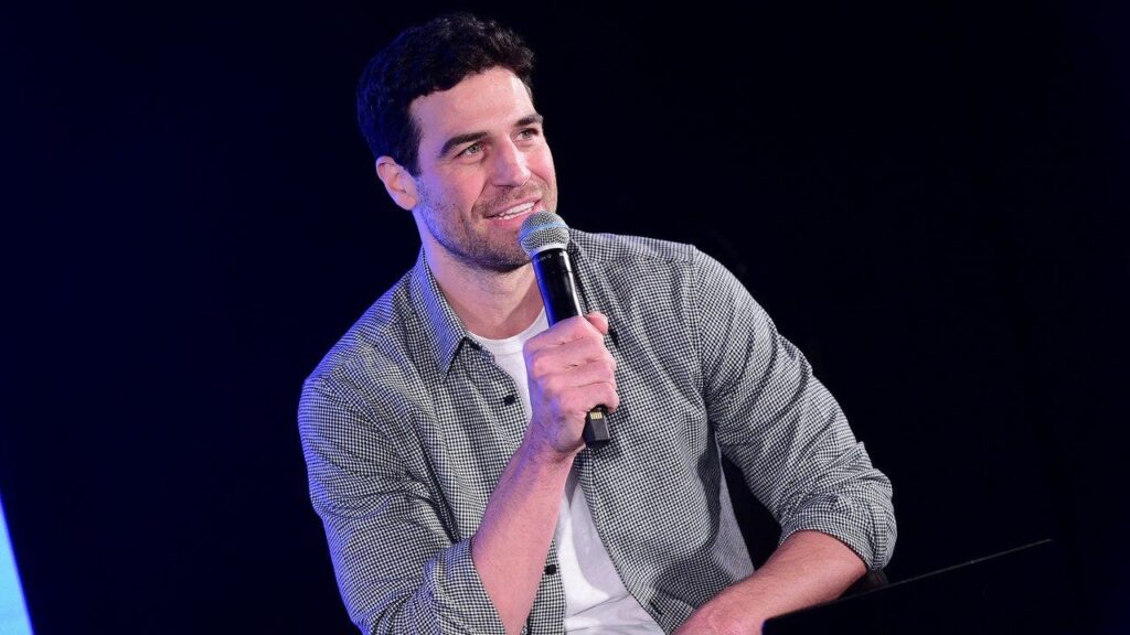 ‘Bachelorette’ star reveals brain tumor diagnosis after routine health scan