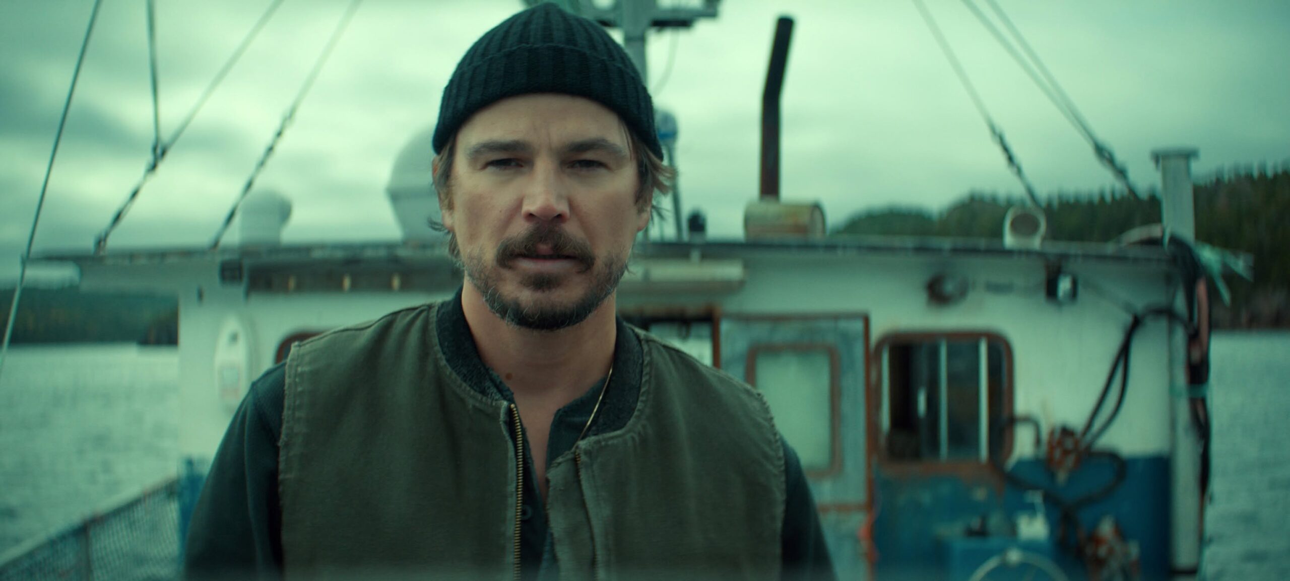 Below First Look Pictures Netflix (1)