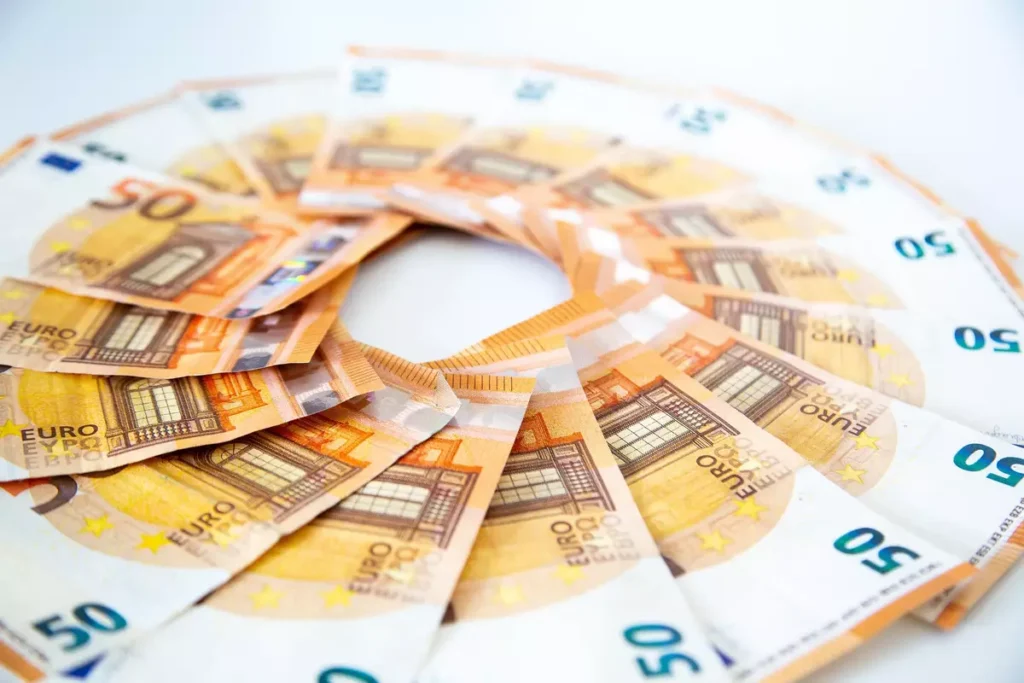 IGT focuses on gaming technology and global lottery operations IGT focuses on gaming technology and global lottery operations