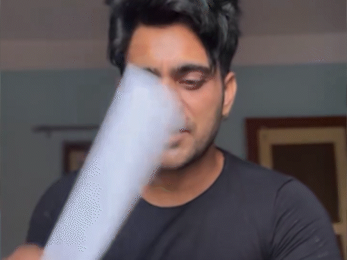 Says, 'I am not afraid of threats, I am a devotee of Hanuman ji'|Entertainment,Entertainment - Bhaskar English