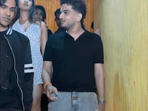 Comedian Munawar Faruqui was seen in a casual look in a black T-shirt.