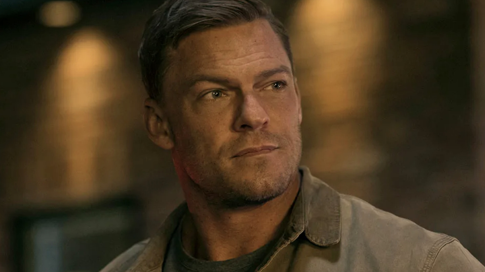 Jack Reacher looks onward on "Reacher" (2022-present)