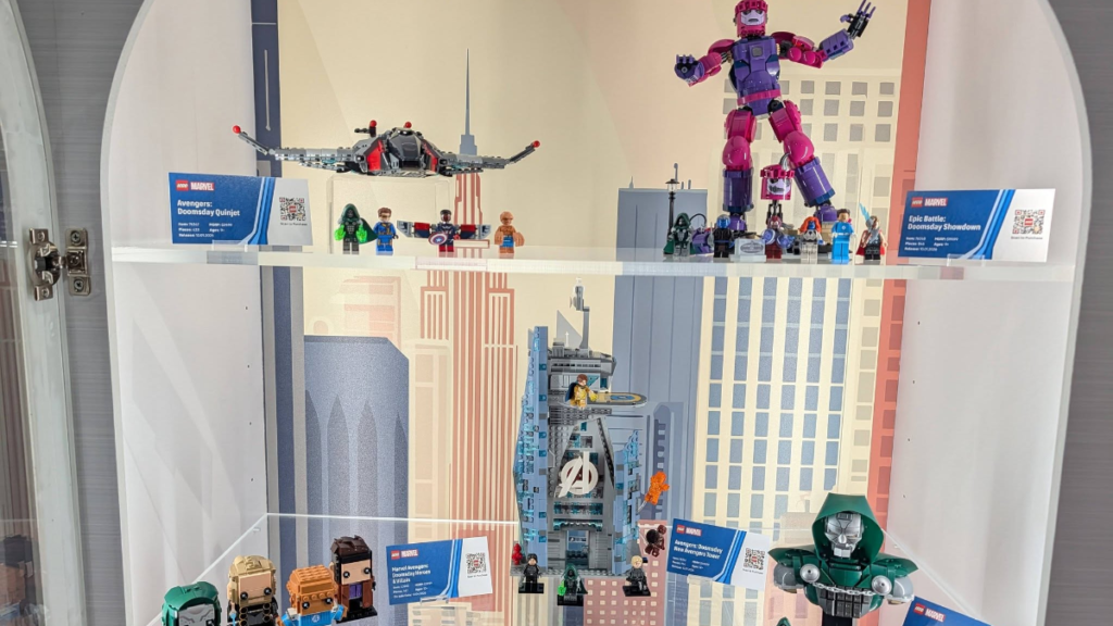Closer look at new LEGO Marvel sets on last day of Comic
