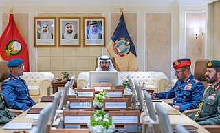 Sheikh Hamdan reviews UAE defence system upgrades