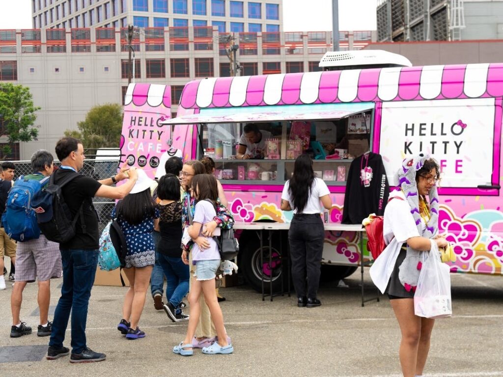 Hello Kitty Fans Can Visit Popular Pink Cafe Truck At San Diego Comic