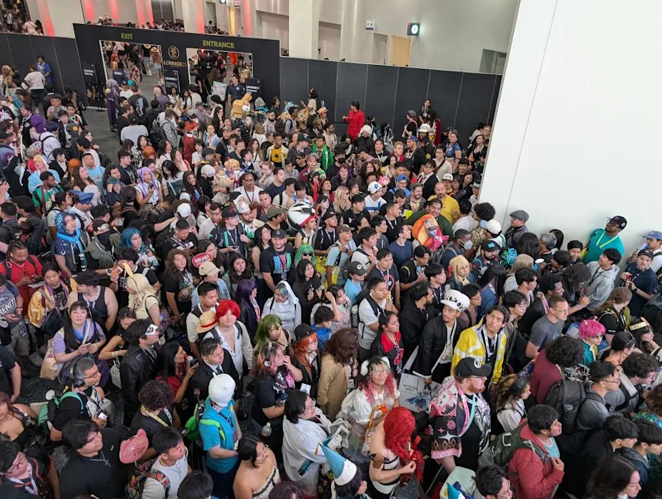 Huge crowds were present at Anime Expo on Friday X/@shinhoroko