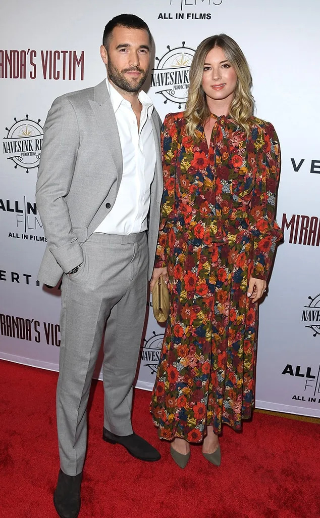 Emily VanCamp and Josh Bowman