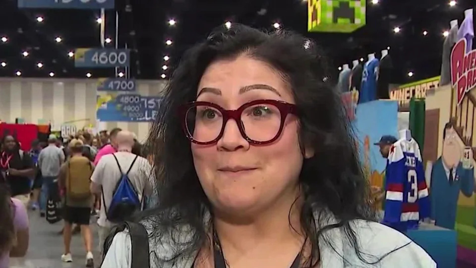 Domonique Castaneda, who is in town from Colorado, talks Comic-Con amid preview night. (KSWB)