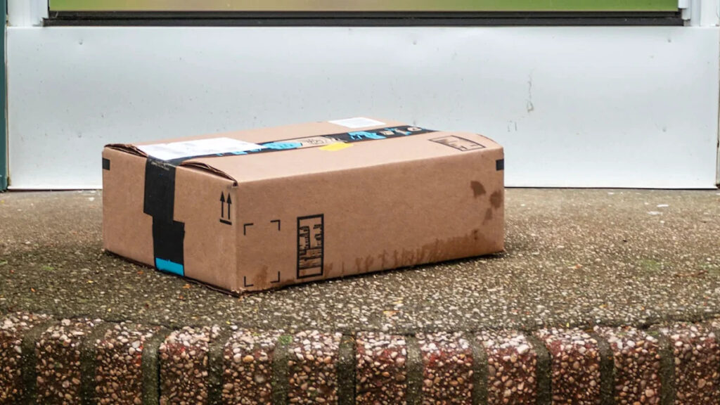 Couple in India orders an Xbox controller on Amazon, unwraps a live cobra stuck to tape Couple in India orders an Xbox controller on Amazon, unwraps a live cobra stuck to tape