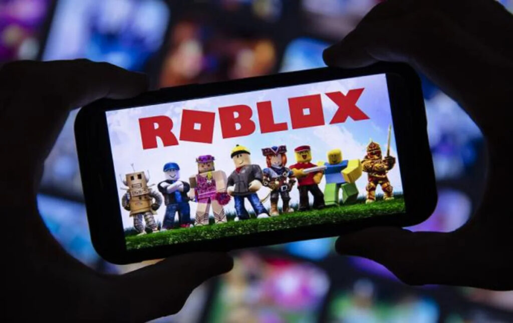 Roblox Stock Gains 32% in a Month: Should Investors Buy, Sell or Hold?