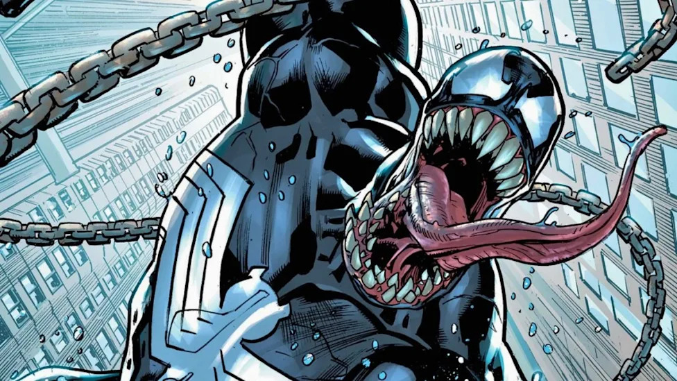Queen in Black Venom Comic Con