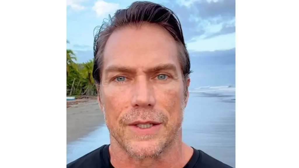 Sex and the City star Jason Lewis recalls stealing bread to survive: `I starved for a while` Sex and the City star Jason Lewis recalls stealing bread to survive: `I starved for a while`