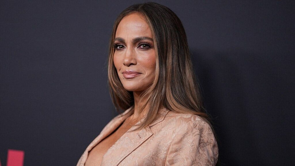 Jennifer Lopez reveals what makes a man ‘sexy’ to her Jennifer Lopez reveals what makes a man ‘sexy’ to her