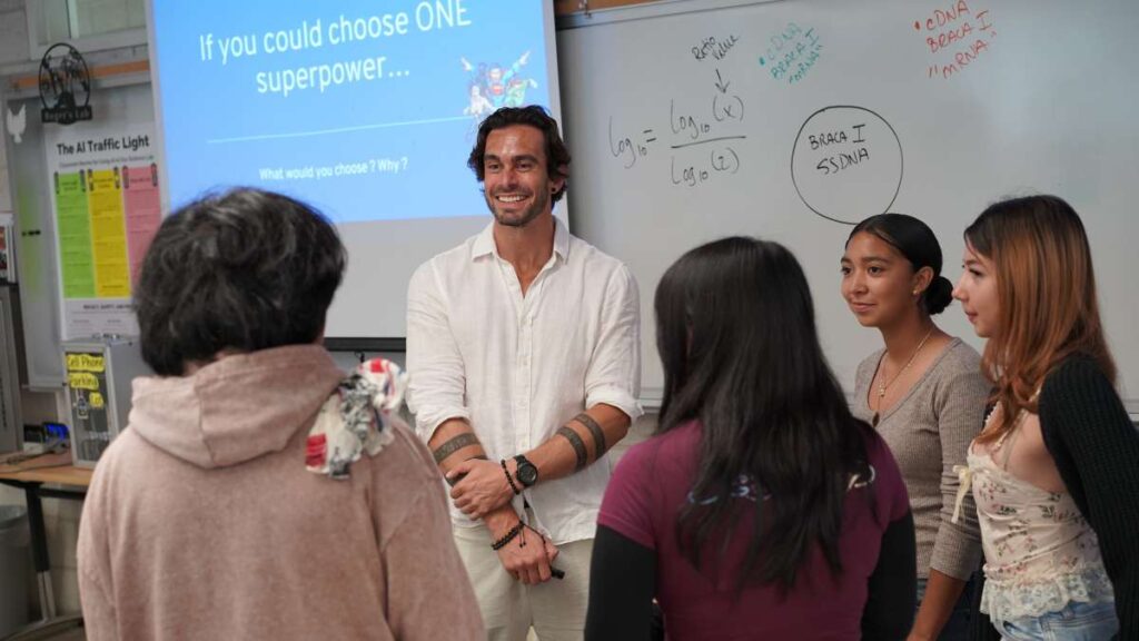 UCLA Broad Stem Cell Research Center brings real scientists into L.A. classrooms UCLA Broad Stem Cell Research Center brings real scientists into L.A. classrooms