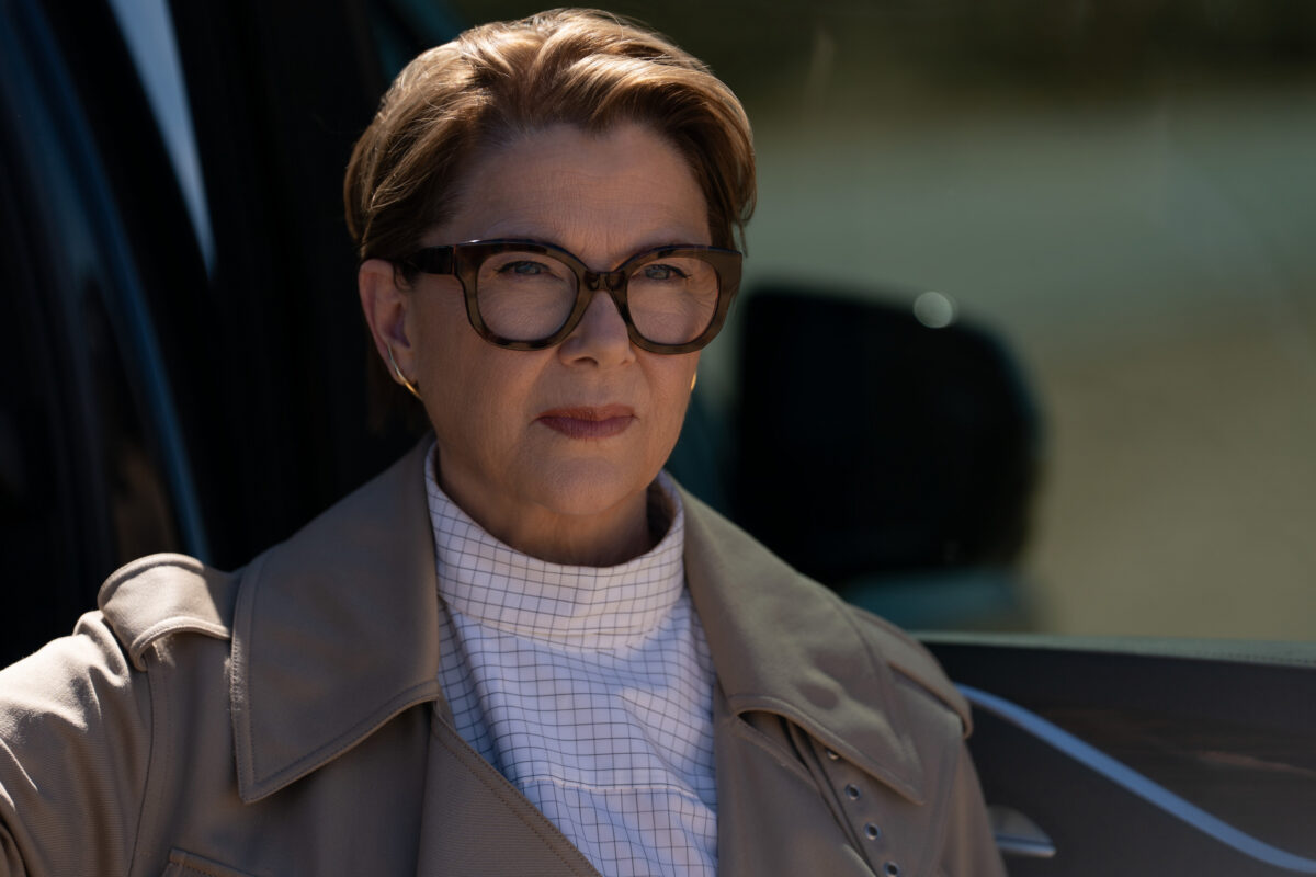 lucky review annette bening