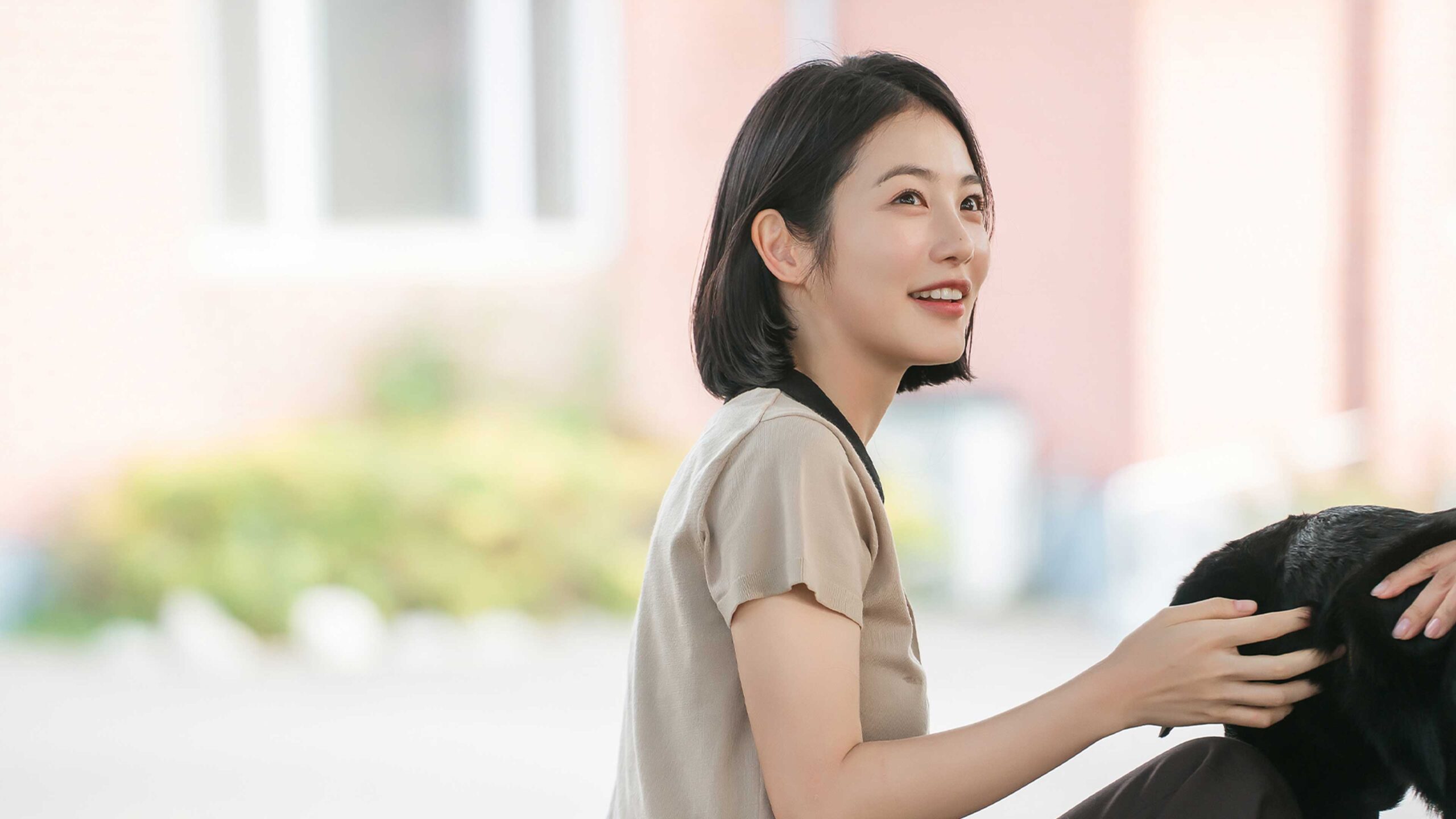 Promotional image for Doctor on the Edge, featuring Shin Yeeun streaming on Disney+