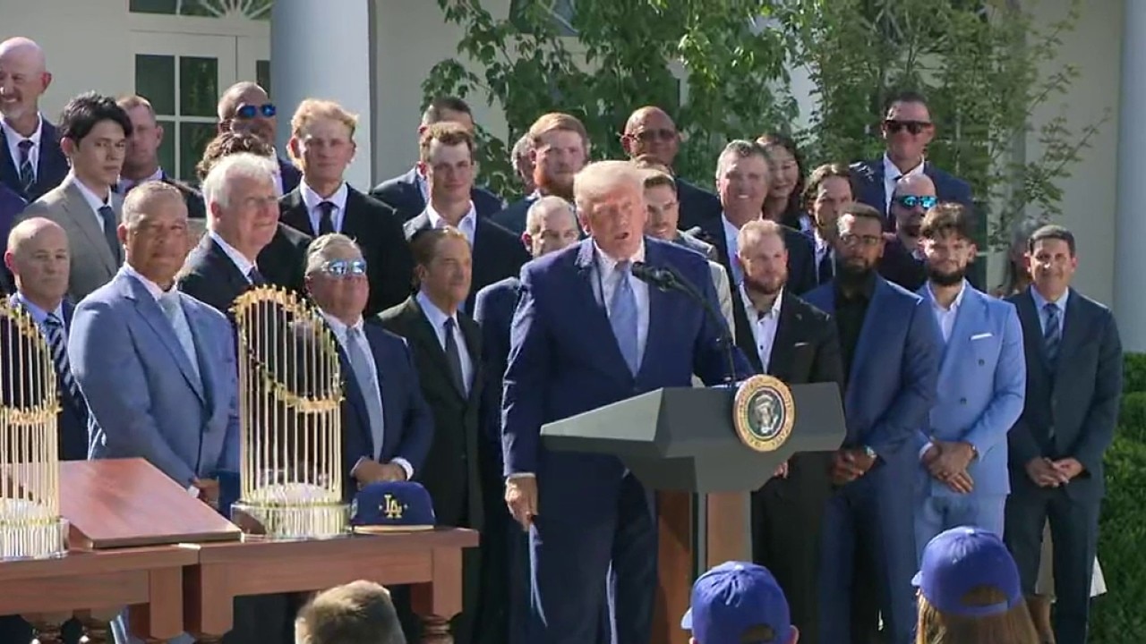 Trump hosts Dodgers at White House Rose Garden