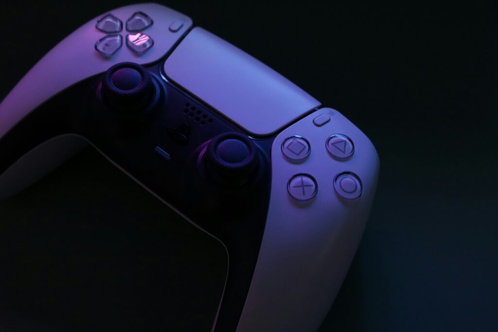 New PlayStation Controller with Touch Screen Patent Leaks Online New PlayStation Controller with Touch Screen Patent Leaks Online