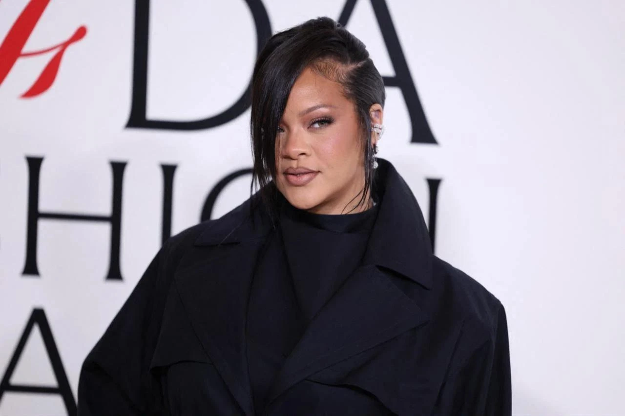Rihanna's brief Ankara Airport follow leaves fans guessing