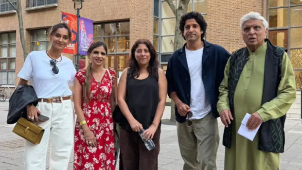 Saba Pataudi shares glimpses with Javed, Farhan and Zoya Akhtar from London Saba Pataudi shares glimpses with Javed, Farhan and Zoya Akhtar from London