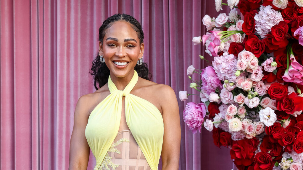 Meagan Good Isn’t Pregnant, Viral Baby Bump Photo Revealed to Be AI Meagan Good Isn’t Pregnant, Viral Baby Bump Photo Revealed to Be AI