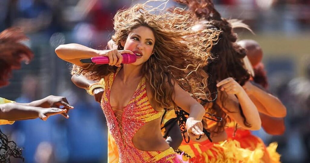 Shakira’s World Cup final outfit: 200,000 Swarovski crystals, 120 hours Shakira’s World Cup final outfit: 200,000 Swarovski crystals, 120 hours