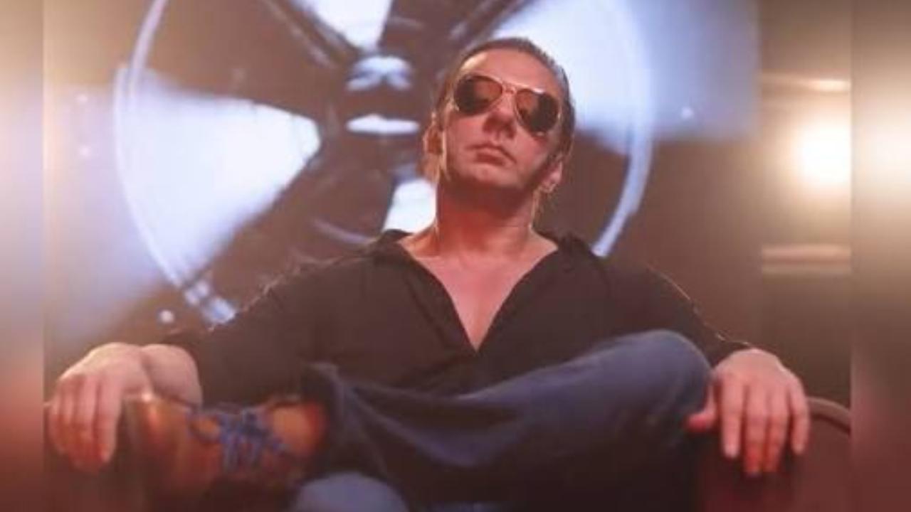 Sohail Khan revealed his father, Salim Khan, recently slipped into a semi-coma and was hospitalised. Doctors warned the family they might lose him, leaving Sohail devastated and reinforcing his decision to spend more time with his parents Read full story here