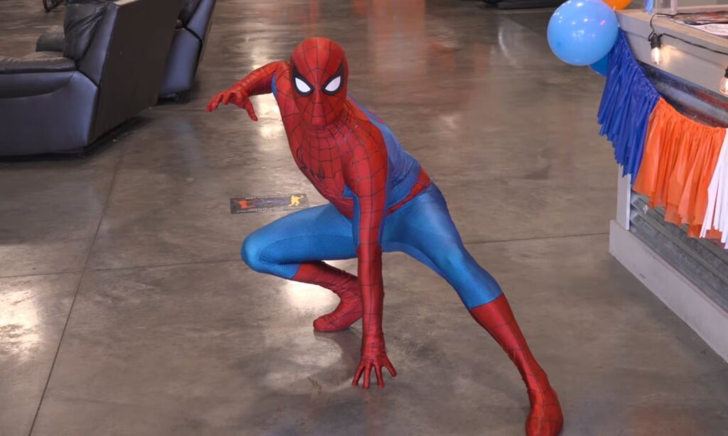A Spider-Man cosplayer saved the day for one man trying to cross the street