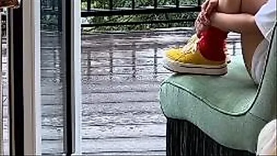 Ki Eun Se shares views of new Pyeongchang-dong home amid heavy rain