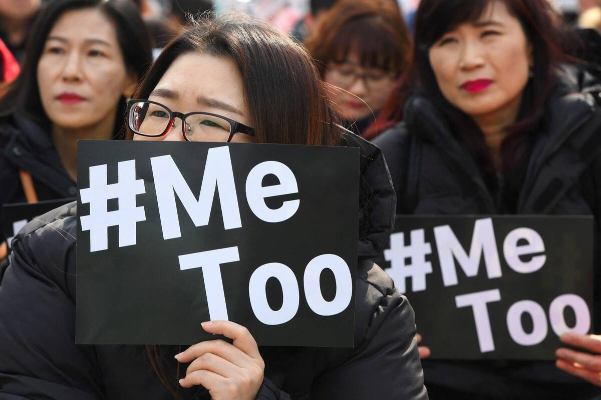 TOPSHOT-SKOREA-social-rights-WOMEN