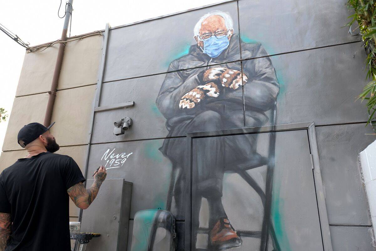 US-ENTERTAINMENT-POLITICS-SANDERS-MURAL