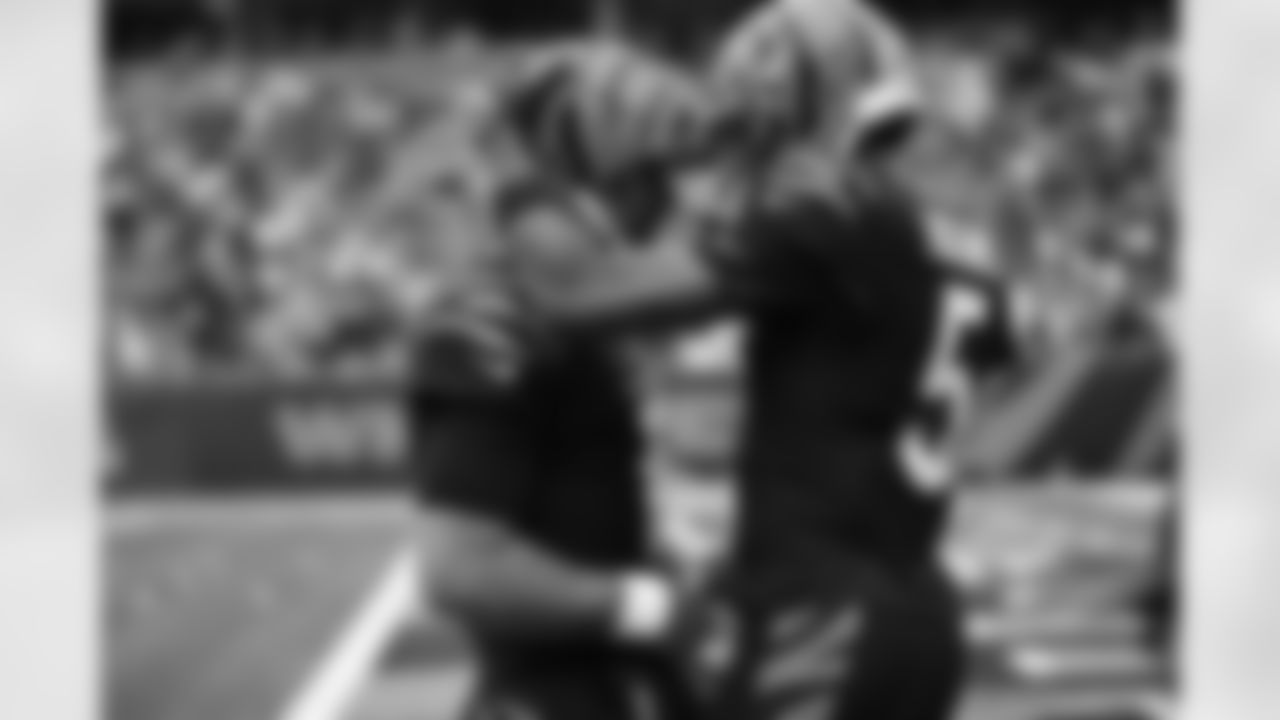 WR Tee Higgins and QB Joe Flacco during Week 9 against the Chicago Bears at Paycor Stadium, Sunday, Nov. 2, 2025.