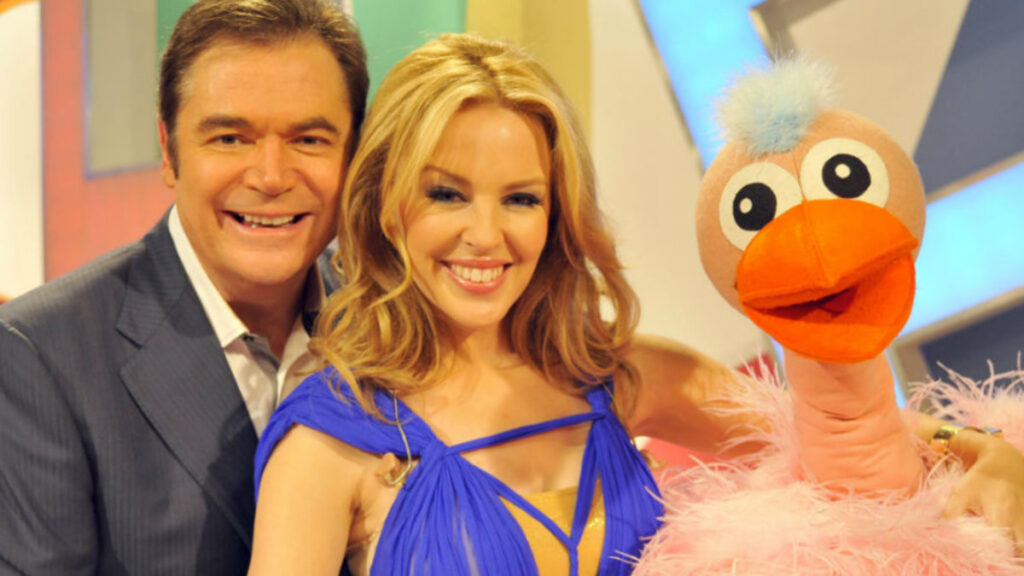 TV legend announces huge comeback after 25 years