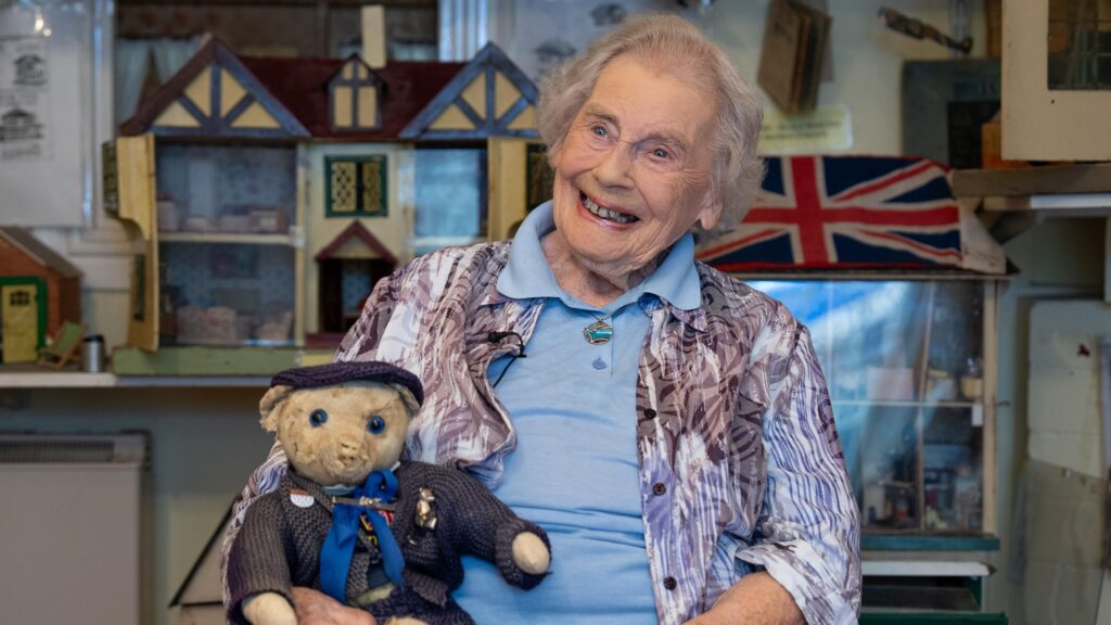 The 101-year-old who created a dolls’ house museum with her childhood toys The 101-year-old who created a dolls’ house museum with her childhood toys