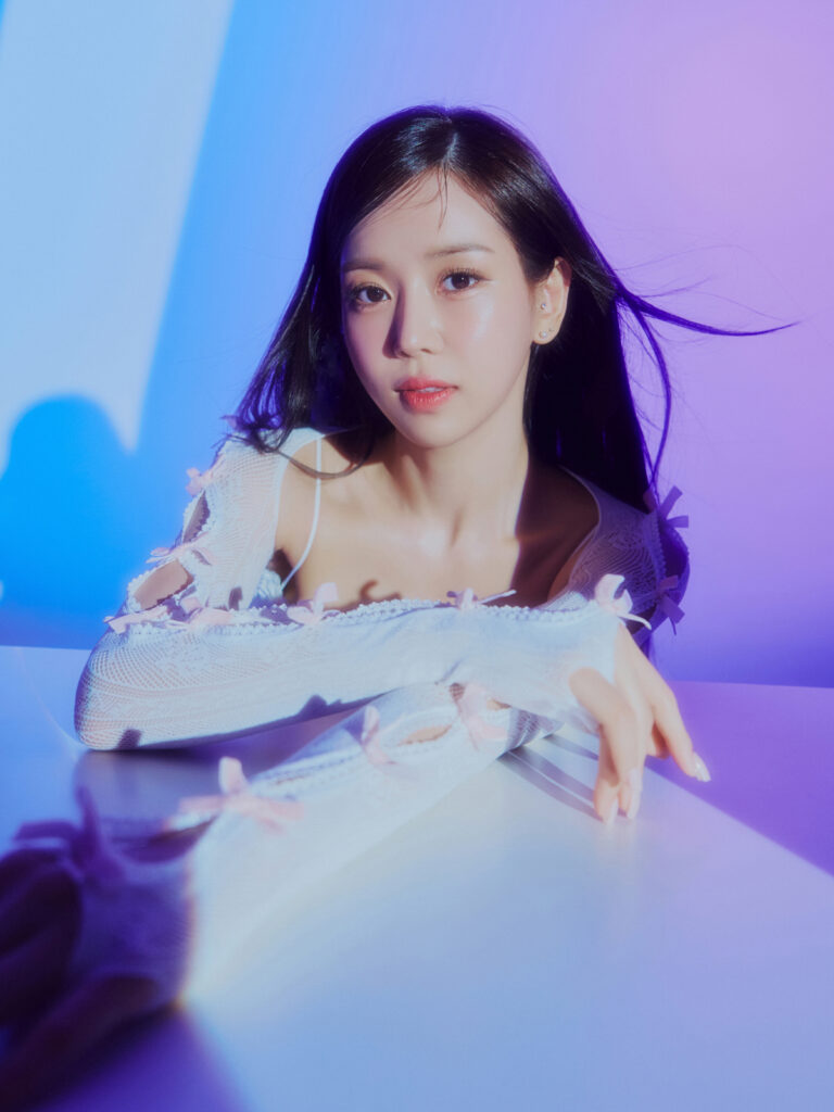Kang Ye-seul Becomes Muse for The Trot Fandom Golf Championship… Releases Theme Song “Nice Shot”