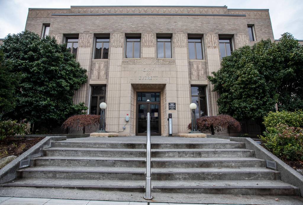 Outside of Everett City Hall and the Everett Police Department on Jan. 3, 2024 in Everett, Washington. (Olivia Vanni / The Herald)